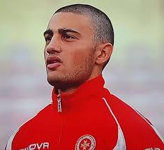 L-Iskola Nazzjonalu tifraħ lill-eks student SHAUN DIMECH li ta' 19-il sena  għamel id-debutt tiegħu mat-tim Nazzjonali Malti tal-kbar fir-rebħa ta' 2-0  kontra Gibilta'. Awguri Shaun għal aktar suċċess.....