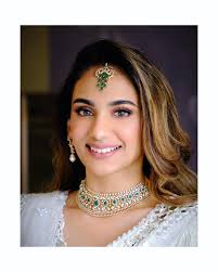 Hair & Makeup for beautiful @risha.patil • • • #bridesbyralph  #hairandmakeupartist #bangalorediaries #bangaloremakeupartist  #diorbackstagefoundation #skindinavia #imagiclashesusa  #mufecreamblushpalette #lauramercier