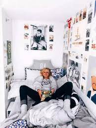 70 Amazing Dorm Room Wall Decor Ideas Page 8 Home Decor Dormroom Walldecor Decoratingideas Dorm Room Wall Decor Dorm Room Walls Dorm Room Inspiration