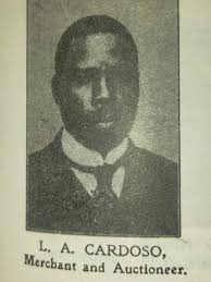 Mrs Noma Dove-Edwin, wife of the Nigerian High Commissioner to Britain George  Dove-Edwin. Circa: May 1986. 2nd Slide: Dove-Edwin and his wife are  recieved by Liberian Ambassador. 1961 London Diplomatic Reception on