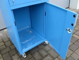Schrank abschliessbar vergleichsratgeber statt testrageber. Pc Schrank Abschliessbar Fahrbar Fur Werkstatt Gunstig Kaufen Divikom