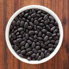 Black Beans Or Pinto Beans Better For Diabetics Top View Of White Bowl Full Of Black Beans Food Healthy Recipes Budget Meals