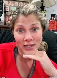 Ashley Echols's Instagram, Twitter & Facebook