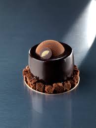 Le Mandarin 62 Dark Chocolate Mousse Vanilla Cream Variety Of Chocolate Textures Cake Shop Mandarin Oriental Hote Chocolate Cake Shop Chocolate Texture