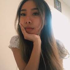 Amy Phung's Instagram, Twitter & Facebook