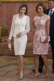 Maybe you would like to learn more about one of these? Foto Carmen Iohannis IncantÄtoare La Intalnirea Cu Regina Letizia A Spaniei Divertisment Stiri Pagina 1 Eva Ro