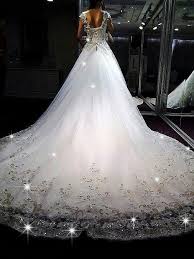 A Little Much But It S Beautiful Wedding Dresses Gorgeous Wedding Dress Wedding Dress 2013