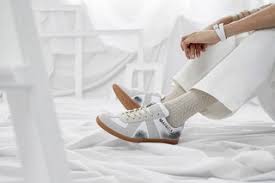 Maison martin margiela h&m black wool mix horizontal dress uk 10 eu 36 small new. Nike Air Terra Kimbia Blue Eyes Youtube Music Free Maison Margiela Replica 22 Graffiti Official Release Information