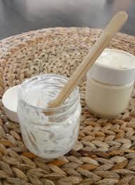 Ca Y Est Je La Tiens La Recette De Mon Yaourt Ideal Et Ca Deviendra Peut Etre La Votre Le Blog De Chris En 2020 Recette Yaourt Maison Recette Yaourt