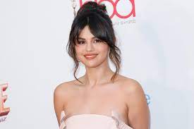 Her lips were made for talkin' — and now she's. Lj9ryuyf7hdupm