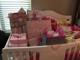 Baby Shower Gift Idea Decorations Use Crib To Hold Presents Baby Shower Baby Cribs Baby Shower Gifts