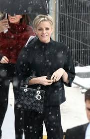 Jun 24, 2021 · un voile de tristesse s'abat sur les noces d'étain de la princesse charlène et du prince albert ii de monaco. 900 Idees De Princesse Charlene De Monaco En 2021 Princesse Charlene Charlene De Monaco Monaco
