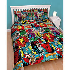 I copripiumini matrimoniali di benasciutticasa li puoi utilizzare tutto l'anno : Marvel Comics Strike Copripiumino Matrimoniale Design Con Stampa Ripetuta