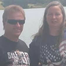 Julie Sipe's Instagram, Twitter & Facebook