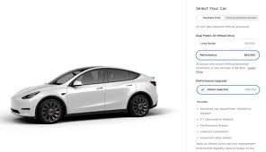 The liftgate opens to a low trunk floor that makes loading and unloading easy and quick. Tesla Model Y Ab Marz Mehr Reichweite Neue Felgen Teslamag De