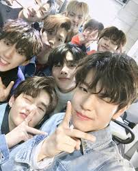 Family Selfie Kids Pictures Kids Groups Stray
