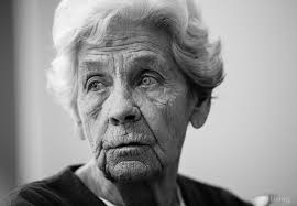 Moderne wandbilder verschönern jeden innenraum. Schwarz Weiss Foto Bild Erwachsene Menschen Im Alter Menschen Bilder Auf Fotocommunity