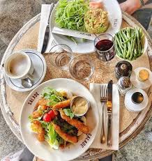 Le Petit Poucet Paris 17e Arr Batignolles Monceau Menu Prix Restaurant Avis Tripadvisor
