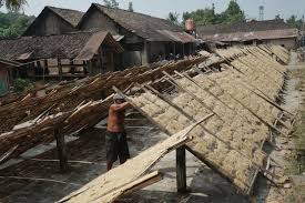 Mau jdi distributor mie sedaap. Produksi Mie Lethek Secara Tradisional Di Bantul Republika Online