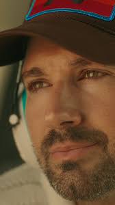 Ever since I was a kid I wanted a room made completely out of Love Sacs and  now I have one! 😁 Since Caitlin, Posey 🐕 and I are spending so much