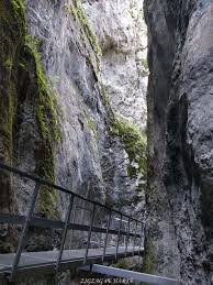 Canionul șapte scări este obligatoriu dacă treci prin orașul brașov. Canionul 7 ScÄƒri Din MunÈ›ii Piatra Mare Blog De Calatorii Zigzag Pe HartÄƒ