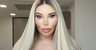 Adını değiştirerek jessica ismini alan alves, barbie'nin sevgilisi ken'e benzemek için dudaktan ken olarak tanınıyordum ama kendimi hep barbie gibi hissettim diyen jessica artık sarı uzun saçları. Powered By Ken Jessica Alves Nude Photo Virginity Award