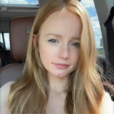 Be Our Guest VS Cinderella's Royal Table?