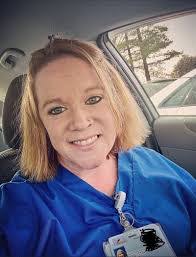 Kari Thacker's Instagram, Twitter & Facebook