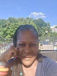 Caroline Sherman's Instagram, Twitter & Facebook