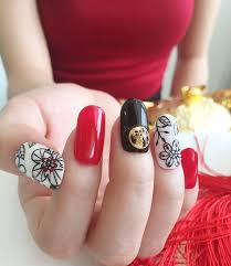 Pin By Tram Nguyen On Nails In 2020 Cherry Nails New Years Nail Art Glitter Nails Acrylic