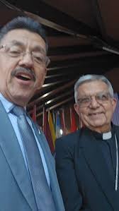 Estimada familia Martínez Kuyuedo, En nombre de la Asociación de  Colombianos Residentes en Paraguay (ASOCOL-PY), deseamos expresar nuestro  más sentido pésame por el fallecimiento de Jesús Eduardo. Nos unimos a  ustedes en