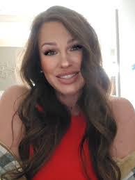 Nicole Coss's Instagram, Twitter & Facebook