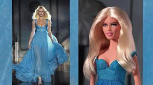 August 1970 als tochter eines rechtsanwalts in rheinberg niederrhein geboren. Zum 50 Geburtstag Claudia Schiffer Hat Nun Ihre Eigene Barbie Video Vip De