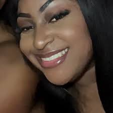 Italian loves Jamaican jerk pizza