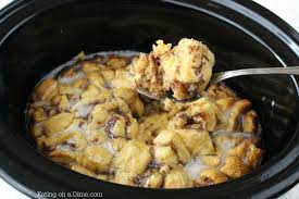 Crock Pot Cinnamon Roll Casserole Easy Slow Cooker Cinnamon Rolls