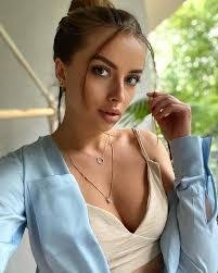 Priscilla Sheehan's Instagram, Twitter & Facebook