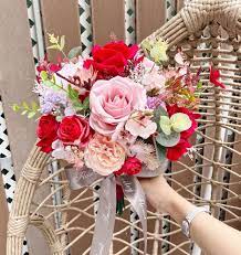 15 個讚好 0 則回應 instagram 上的𝒮𝓂𝒾𝓁𝑒𝓎 𝐹𝓁 𝓇𝒾𝓈𝓉 香港花店 smileyflorist 我地係tailormade 設計 按你地所想 再配花材扎出你的花球 好似今次新娘 floral wreath planting flowers floral