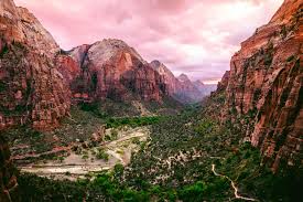 The Clouds Broke Just As The Sun Was Setting Zion National Park Ut Oc 4240 X 2835 Reddit Earth Pictures Zion National Park National Parks