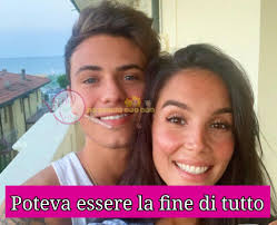 Paola, altezza 1 metro e 73 centimetri, nasce a vicenza, in veneto, l'8 gennaio 1995. Grande Fratello Vip Paola Di Benedetto Confessa Un Dramma Vissuto Dal Suo Fidanzato Federico Rossi Il Vicolo Delle News