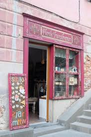 Look up words and phrases in comprehensive, reliable bilingual dictionaries and search through billions of online translations. Ab In Die Karpaten SÄƒliÈ™te Die Salzseen Sibiu Und Das Storchendorf Cristian