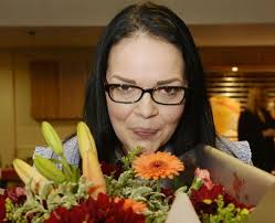 Nominate your local heroes to receive a free bouquet of flowers from Dodd's  Florists