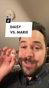 Daisy or Marie? Disney Pin Debate!