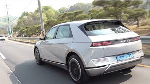 80% is the highest level of nickel content in the lithium nickel manganese cobalt oxide batteries the auto industry is using presently. Hyundai Ioniq 5 Ev First Drive Reviewed A True Future Gamechanger