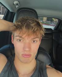 C$ (@colin.walling) • Instagram photos and videos