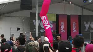 Ujarnya, selain lagu 'malu apa bossku', dia turut pernah menghasilkan dua lagu satira politik iaitu 'janji 100 hari' dan 'hikayat orang tua'. 6 95 Mb Mk Bossku Live Show Download Lagu Mp3 Gratis Mp3 Dragon