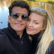 Eva Davalos's Instagram, Twitter & Facebook