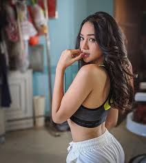 She has two million followers on twitter and 6.7 million followers on her instagram page. Maria Vania And Anya Geraldine Are Both Wearing Sports Bras So Tempting Okezone Bola Archyde