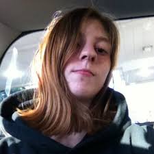 Alice Desrosiers's Instagram, Twitter & Facebook