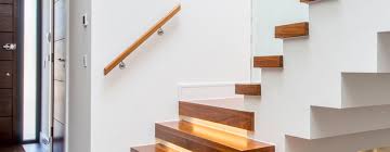 Bingung menentukan material kayu yang cocok untuk bangunan rumahmu? 6 Ide Railing Tangga Kayu Untuk Beragam Gaya Rumah Homify