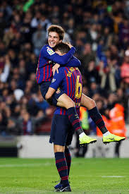 La Leccion De Sensatez Del Padre De Riqui Puig The first to go after puig was jose carlos, followed by pedro ingles, with the latter receiving a yellow card after making contact with the. sensatez del padre de riqui puig